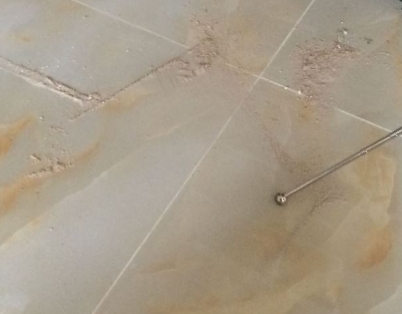 金水瓷砖空鼓维修公司分享粘合剂选择不当在瓷砖铺贴过程中可能导致以下问题